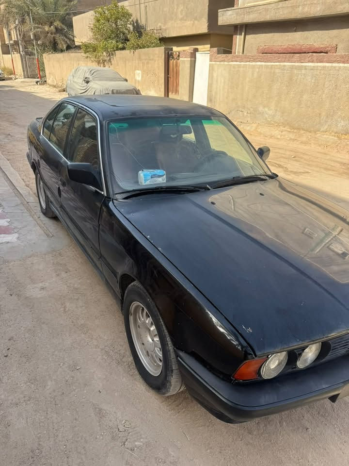 بي ام 525 • للبيع