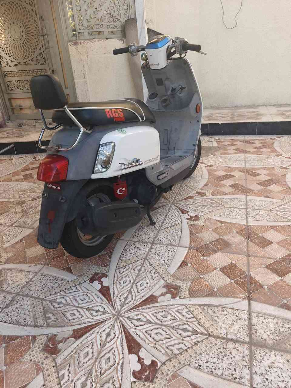 ماكس بوليعلى بيعته السعر ٧٠٠ رقمي *********** موجود على رقم اتصال او موجود وسابس مصطره كفاله عامه ختم واحد شلعه او معدل الدراجه حيل جديده او مستعجل
