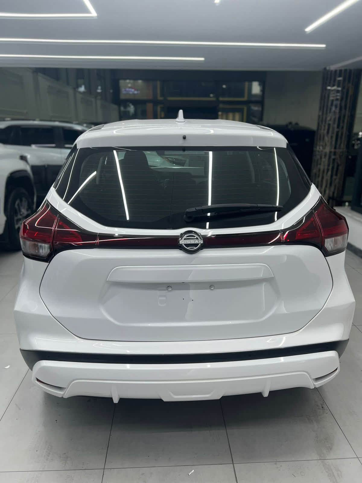 � للبيع – Nissan Kicks 2024

📌 VIN: 3N1CP5BV3RL527371
🏭 الشركة: نيسان
📅 سنة الصنع: 2024
⚙️ الفئة: S
🔧 المحرك: 1.6 لتر – 4 سلندر – بنزين
🔁 القير: أوتوماتيك CVT
🚘 الدفع: أمامي FWD
👥 عدد الركاب: 5
ماشیە ٢٠ الف کم 

🛡️ الأمان

 • ABS
 • نظام الثبات
 • Traction Control
 • وسائد هوائية
 • كاميرا خلفية
 • TPMS

🛋️ الداخلية

 • شاشة
 • بلوتوث + USB
 • تكييف
 • تحكم من المقود
 • مقاعد قماش

🛠️ الملاحظات

 بها باب و الجاملخ أمامي ایمن  صبغ

📞 للاتصال: ***********
