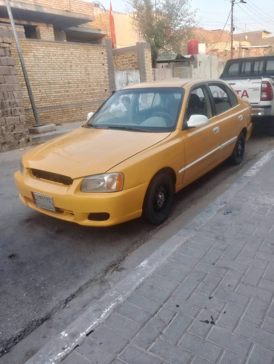 سلام عليكم اكسنت فيرنة البيع رقم بصره لماني موديله2001.    ***********
