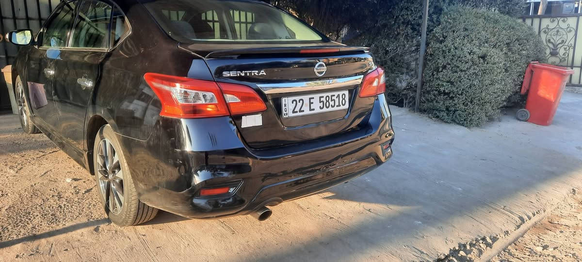 السلام عليكم
سياره سنترا موديل ٢٠١٧ امريكي 
فئة sr فول مواصفات عدا الفتحة 
حادثها بابين 
بجم كبس 
كير ومحرك مكفول
رقم اربيل 
***********
مكان بغداد العامريه سعر ٨٨ $ وبيه مجال
للبيع او مراوس
