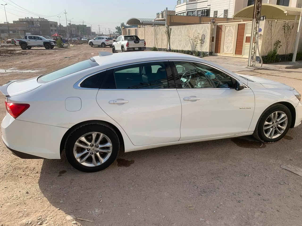 ماليبو موديل ٢٠١٦ للبيع اومراوس مواصفات LTصور الحادث موضحة للستفسار اتصل ***********
