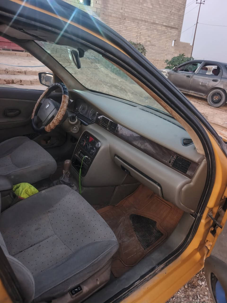 سمند ٢٠١١ لللبيع.
المكان تكريت. السعر ١٣ وبيهه مجال... أو مراوس
سنويه عضم عاج. رقم بغداد اكفل سرقه وعشائر. ***********
