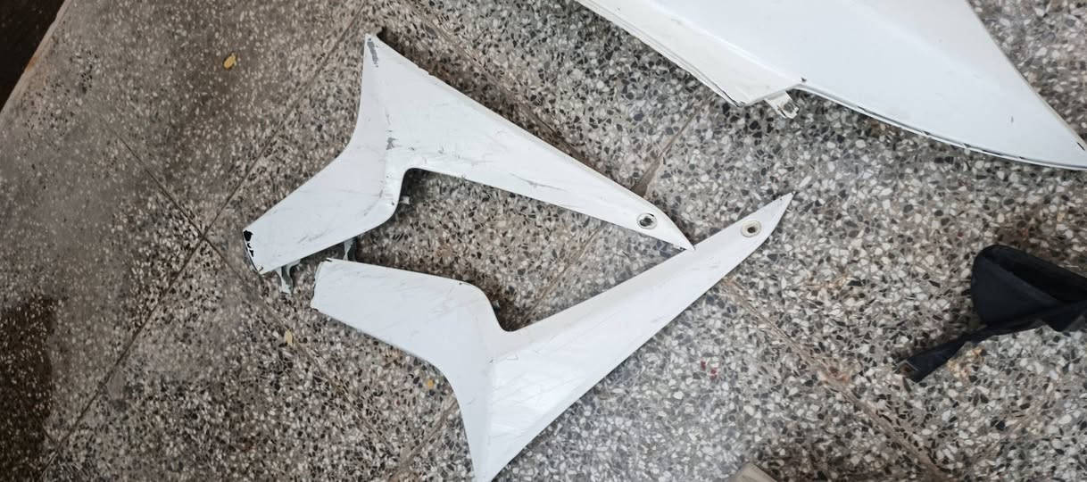 سلام عليكم كفرات جيتي آر للبيع نقص بس بجم نضاف وثنين صالنات وحده بلاديه وثانيه إف إم اصليه ٨٥ شلع
