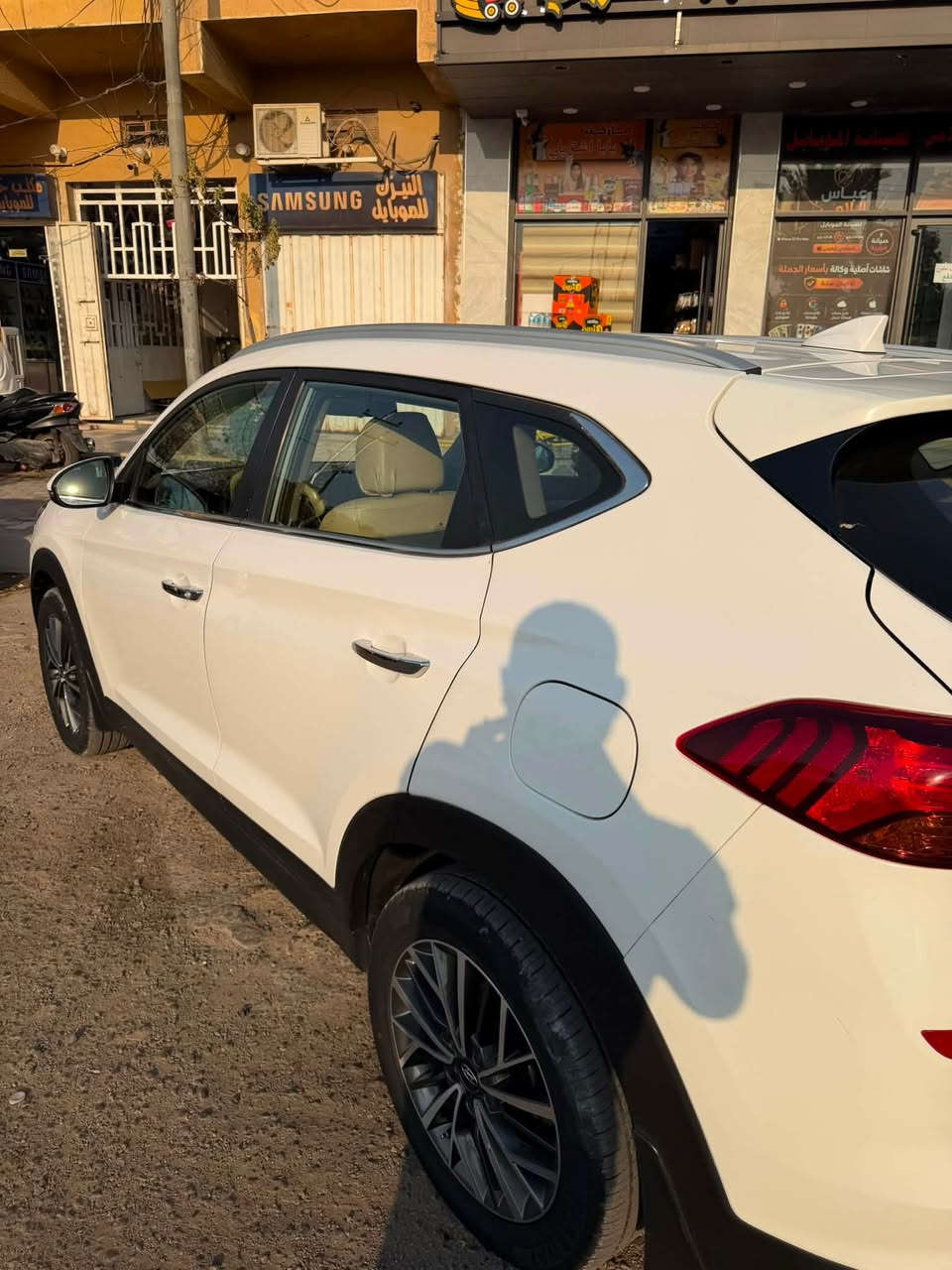 توكسان الگاصد
السيارة جديدة حلوة 

فول عدة الفتحة 

صار بيها طخة بالباب وتبدل وكالة اصلي 

بيها رش بالجاملغ الورة بدون معجون 

السيارة مديل 2020 بغداد 

جاهزة السيارة خير من الله 

السونار مرفوق ويا الصور عنوان السيارة بغداد الشعب 

السعر 173 ورقة ما بيها اي نقص 

ماشية 125 

***********
