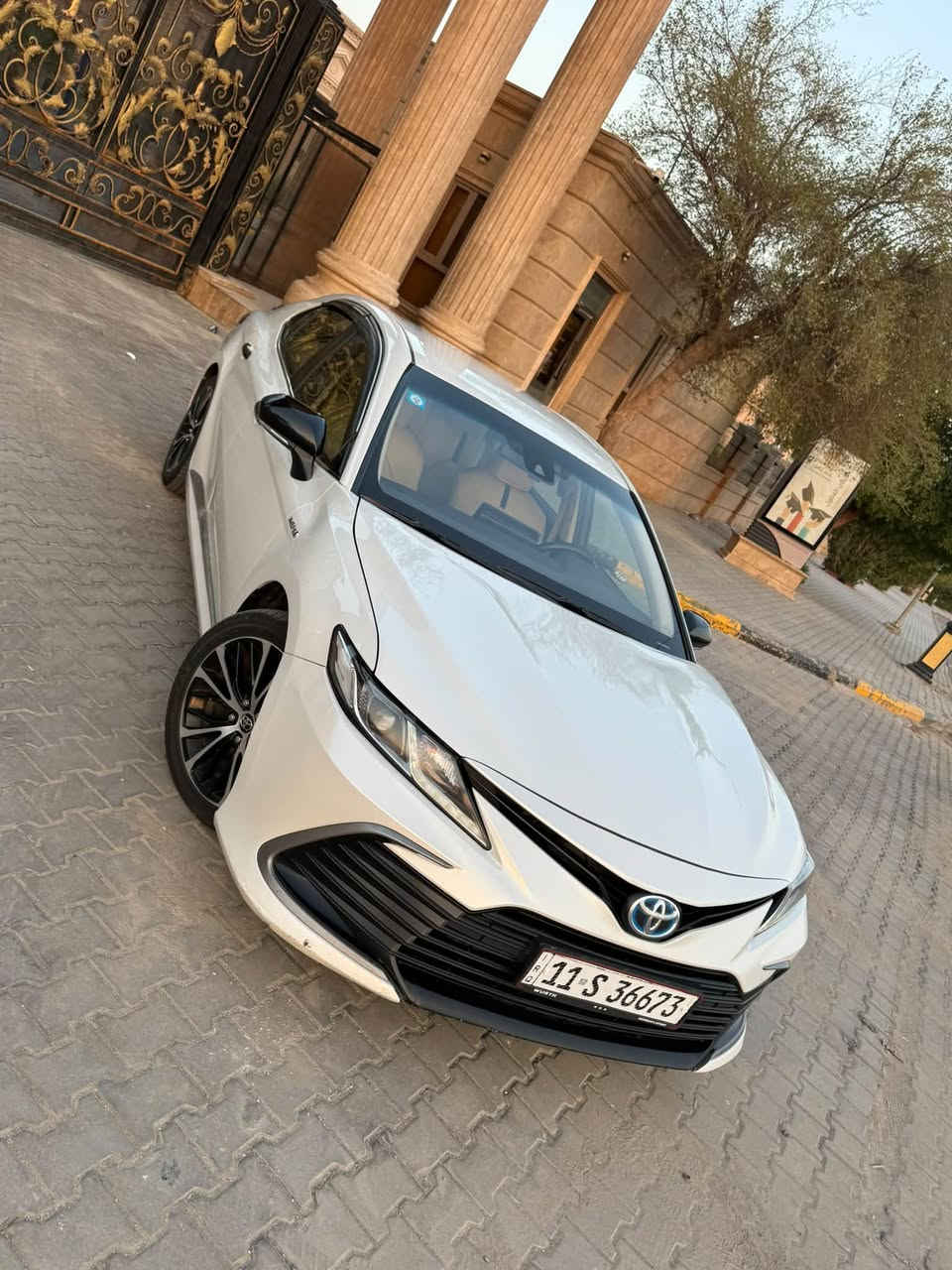 سلام عليكم
تويوتا كامري 2022 هايبرد 
خليجي مواصفات LE ✅
رقم بغداد دولي بأسمي 
محرك 4 سلندر 
جاهزه السياره :- 
* حداده
* تبريد ثلج
* تخم تاير 
* ⁠بصمه
* شاشة نوعيه اصليه 
حادث سطحي بدون دواخل :- 
جاملغ جهة السايق وشبر من الباب والبنيد

مكاني البصره /شط العرب / الصالحيه
***********
