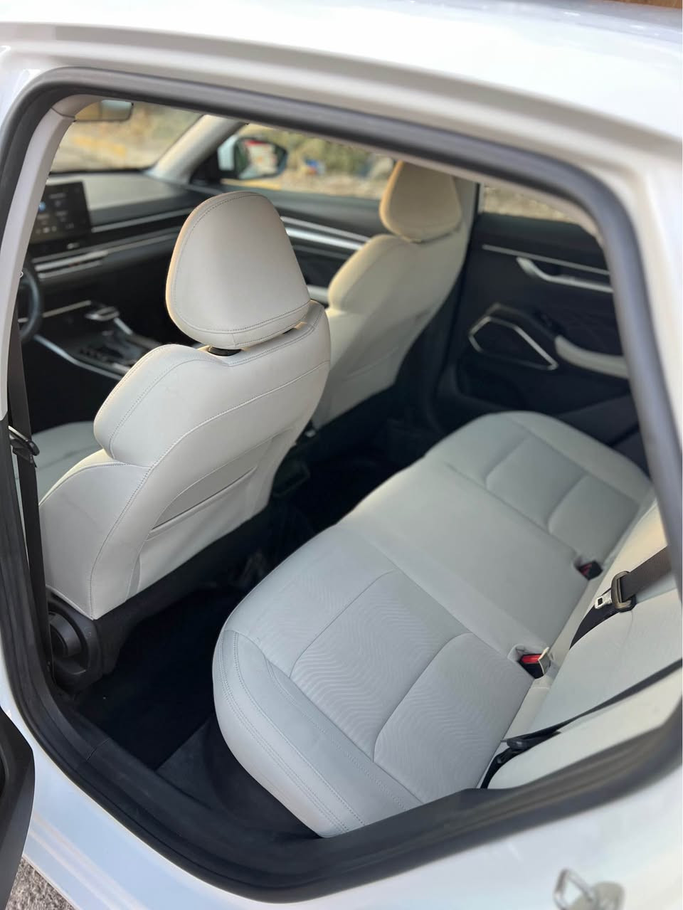 جیلی Geely Emgrand 2024
مواصفات.بەصمە.شاشەو کامێرە.
حساس ویل کڕۆم.شغال.تحدید سورعە.
تەبرید مەرکەزی.لایت وبەگلایت لید.
تەنیا 57  هەزار ڕۆیشتووە. 5 سال زەمان.
مکان  أربيل 
سعر ☎️ .  موبایل    *********** أربيل, العراق
