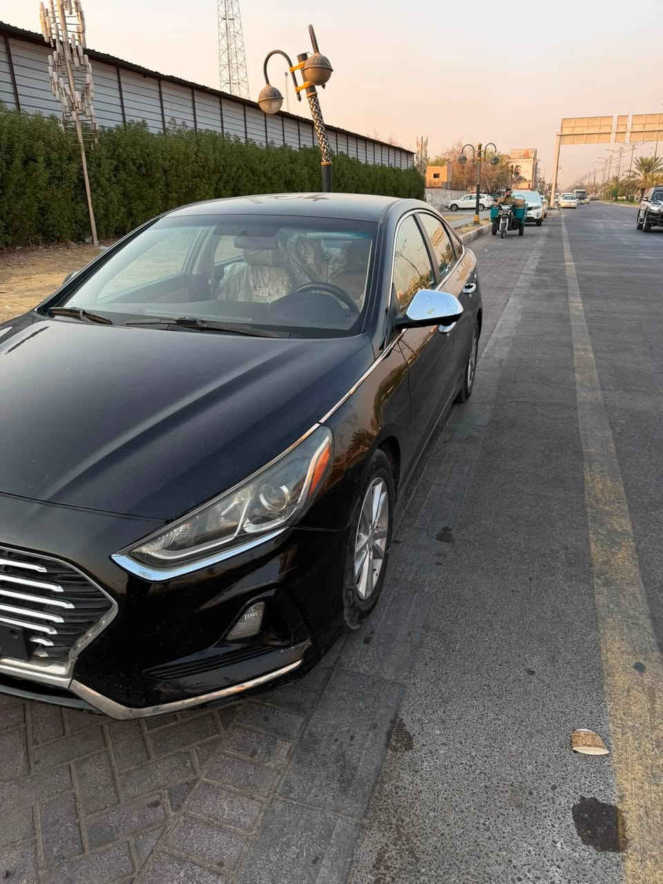 السلام عليكم
للبيع بالقسط بمقدمة

سوناتا موديل18 موصفات عادي مكينه 2400 جي دي اي  شرط الي يشتري موظف او منتسب يسوي كمبيالة بالمبلغ المتبقي واني اسويله وكالة قيادة

للاستفسار ***********

مكاني بغداد الامين
