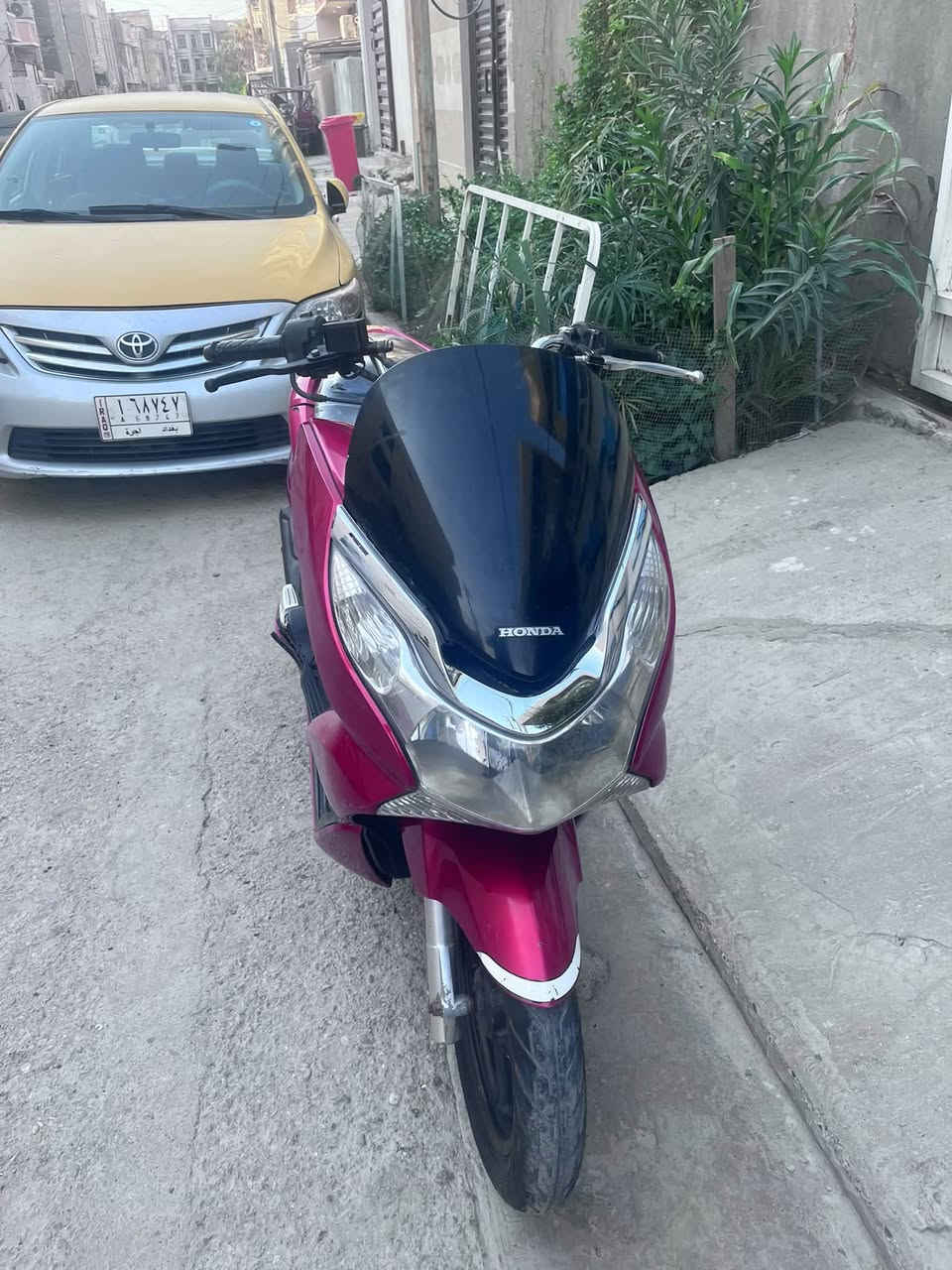 سلام عليكم PCX جيل اول ياباني
مكينة 150كفالة عامة
 حساس ازدحام ستان كهربائي كهربائيات شغالة 
 مكاني بغداد حي الجهاد السعر قفل بدون عملة ١٢٠٠
رقم *********** بي واتساب
