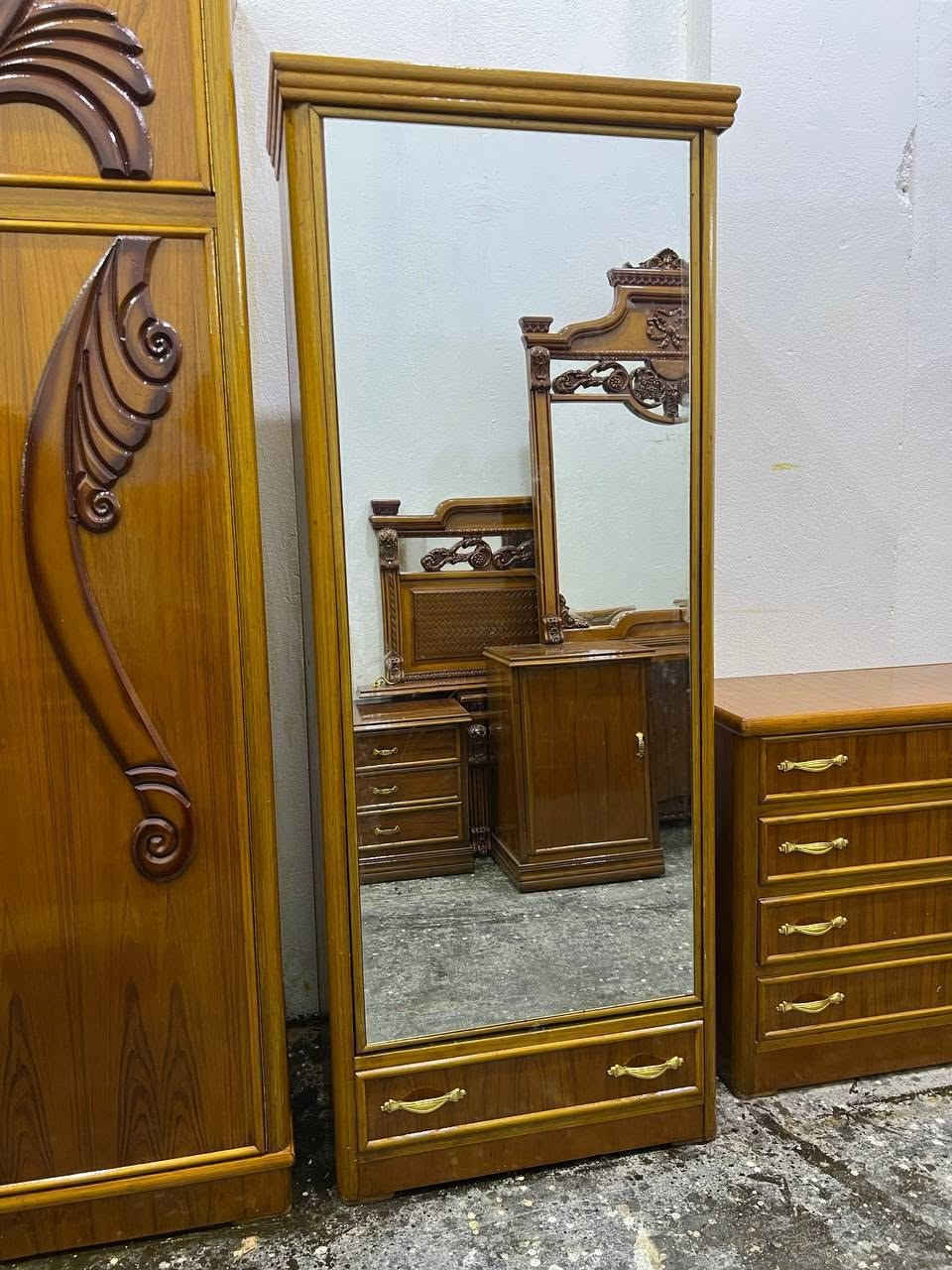 💜معرض حبوش 💜

                  بسم الله الرحمن الرحيم 

جهزت غرفه درجه اولى دزاين كلاسك ٦ ملحق 
الكنتور الوجه ماله ٦ ملم والداخل صاج ٤ ملم 
الظهر جرجوبه فريم ضب براغي داخليه يعني داخل اطار الكنتور 
الغرفه اكثر من ٦ قطع 

الغرفه فوووووول نظيفه اخت الجديده 

للحجز والاستفسار خاص او الاتصال او واتساب 

     ☎☎☎*********** ☎☎☎
