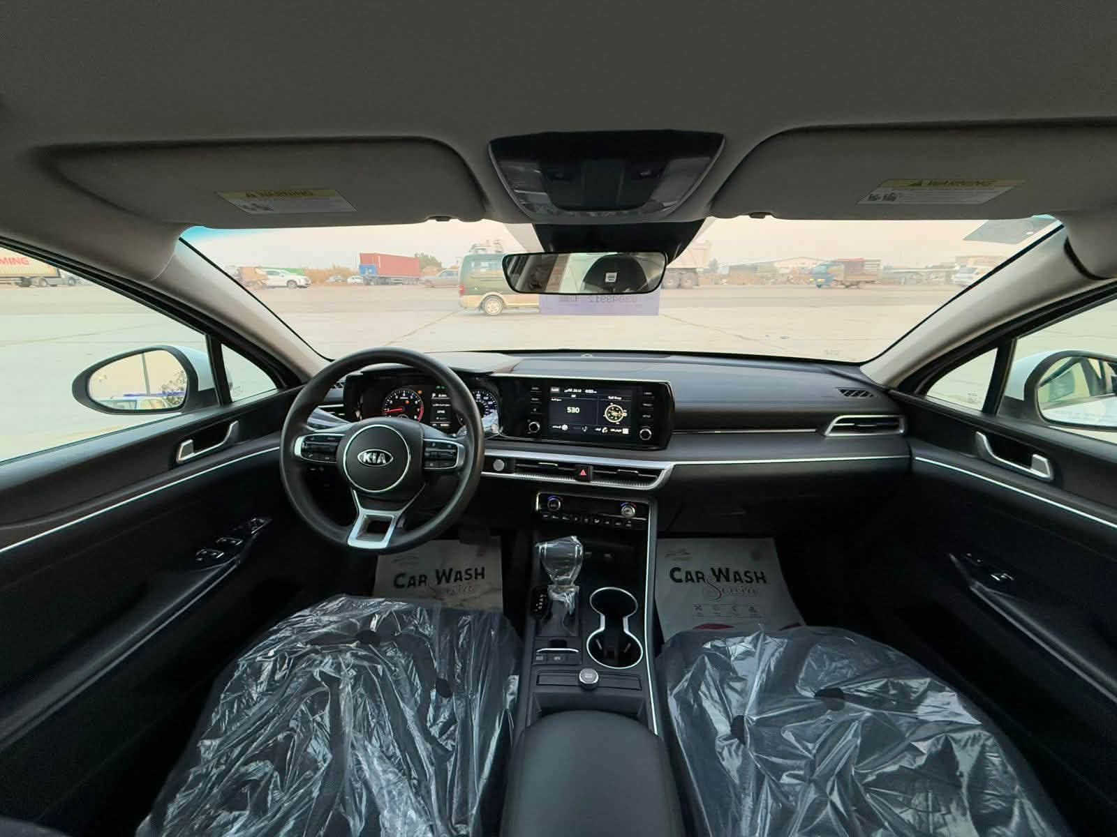 كيا كي فايف 2021
KIA K5 2021 
وارد امريكي 
صبغ قطعتين
-شاشة كبيرة
-كاميرا بلادية 
-تحكمات ستيرن 
-انظمة قيادة
-اوتو هولد
-بصمة تشغيل وأبواب
-مكينة 1.6T ( تيربو ) 
السيارة جديدة جداً 
العنوان / واسط - الصويرة 📍
هاتف /***********
