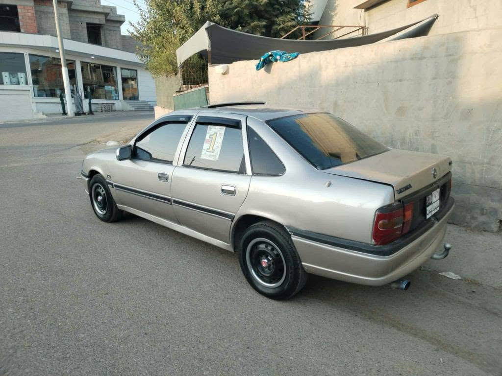 سەرەتا بەناوی خوای گەورە
ئۆپڵ ڤیکتر 
مۆدێل 1993
مەکینە 18 
ڕەقم کەرکوک بەشرتی حاسیبو ئەولیات 
گێڕو مەکینەی بەشرت 
کارەبای بەشرت تاز تاقم وایەری گۆڕدراوە 
پێشو دوای هیچی پێوەنیە 
خایسو ڕزیوی نیە 
چوار تایەی زۆر باشی لەسەر 
تەبریت گەرمی ئیشکات 
سڵاید 
ناودەروی جوانە 
گۆڕینەوە فرۆشتن 23گڵاو مەجال لە تەکیم شمشمل, السليمانية
