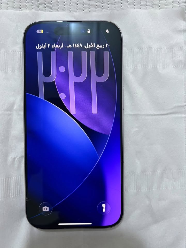 السلام عليكم
ايفون ١٧ جديد مستخدم شهرين چان بالباكيت مالته 
بطارية ١٠٠ مكفول من كل شي عدى الفطر الموضح بالصورة
اريده بـ ٩٥٠ .
***********
