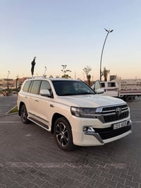 لاندكروزر GXR • ٢٠٢١ • ٨ سلندر