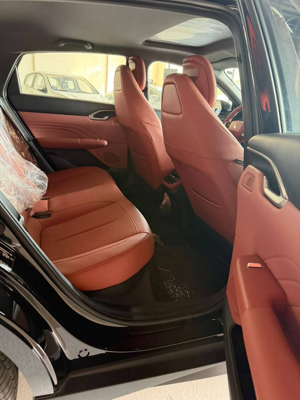 🔥ا Changan Eado plug in 
2026  اقتصاد وقوة !
فول مواصفات🔥🔥
فتحه
كرسي كهرباء
جلد قرميدي
كامرتين 
حساسات
كير تعليك
شانجان ايدو 2026 الجديدة التصميم العصري والأداء الاقتصادي ⚡⛽

🔹 محرك بنزين 1.5L – 4 سلندر
🔹 محرك كهربائي
🔹 ناقل حركة أوتوماتيك
🔹 تسارع 0–100 كم/س خلال 8 ثانية
🔹 استهلاك وقود يبدأ من حوالي 3.8 لتر/100 كم 
🔹 هايبرد HEV مع امكانية الشحن الخارجي
🔹 مقصورة واسعة لـ 5 ركاب
🔹 تصميم رياضي وإضاءة خلفية ممتدة تعطيها حضور مميز 🔥

Changan Eado Hybrid 2026
اقتصادية بالوقود… وقوية بالأداء. ⚡🔥

💰 السعر  مفاجأه🔥🔥🔥 💲

🔹 عنوانه
📍بغداد _ معارض البياع الشارع الاول المميز

📞 للاستفسار والتواصل:
***********
***********

👨‍💻 خدمة البيع بالقسط :
💼 شركة تاج الدين… نضع الثقة والجودة بين يديك✔️
#شركة_تاج_الدين
#تاج_الدين_لتجارة_السيارات
#سيارات_العراق
#سيارات_بغداد
#بيع_وشراء_السيارات
#سيارات_للاقساط
#اقساط_بدون_كفيل
