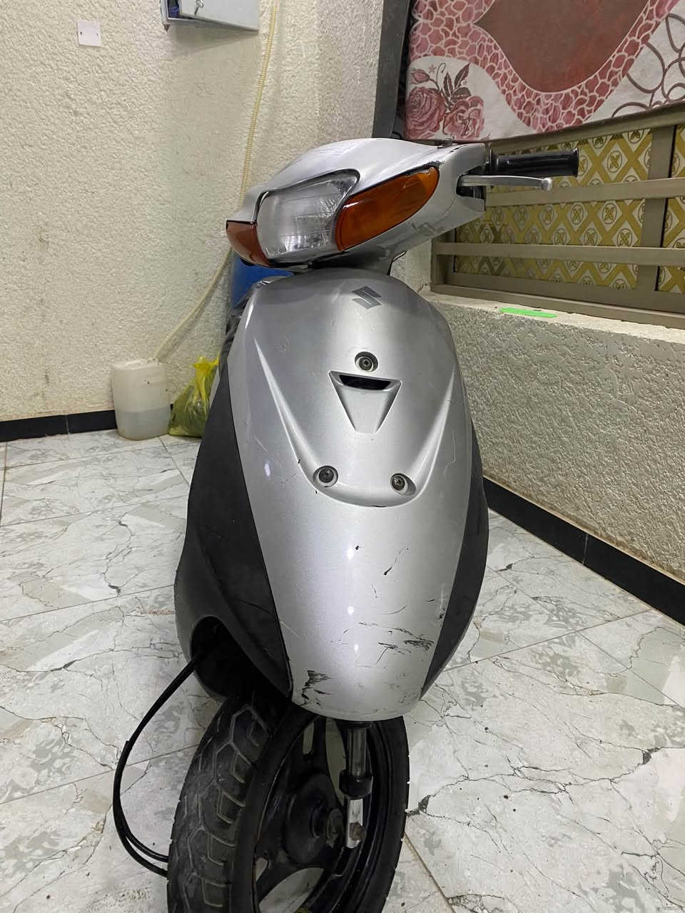 سلام عليكم دراجه خفاش للبيع الدراجه فول نضافه شغاله سلف ونكره بس عوزه باتري   ومكينته مفتوحه مره وحده السعر ٣٠٠ وهاذ رقمي ‪+964 774 735 0878‬
