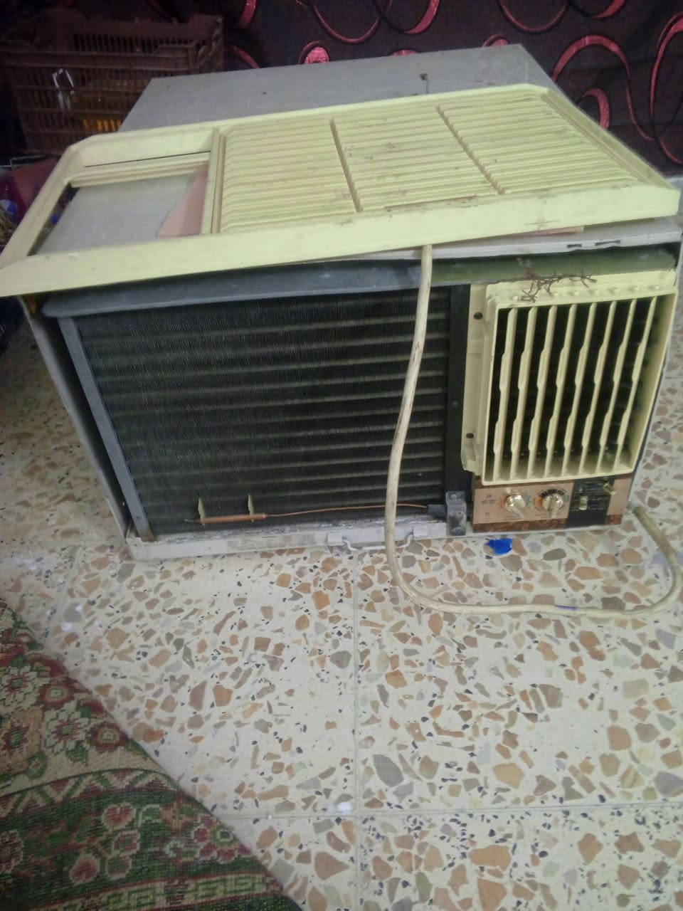 سلام عليكم مكيف للبيع 2طن جنرال سعر 250استقسار ***********
