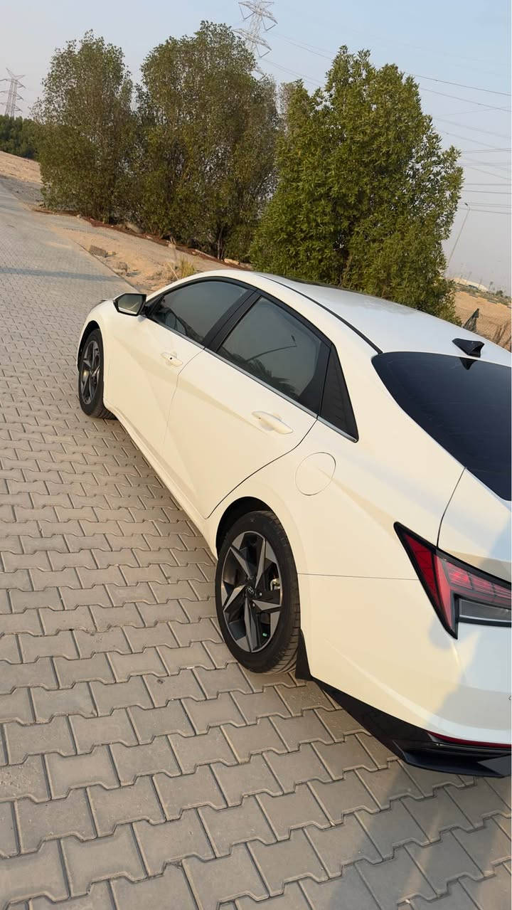 السلام عليكم جميعاً 
هيونداي النترا مديل 23 خليجي فول مواصفات 1/1 حساسات اماميه حساسات خلفيه انارة ترحيب بصمة دخول وتشغيل تشغيل عن بعد شاشة كبيره ( ابل كار بلي - اندرويد اوتو) كامره خلفيه شاحن لاسلكي فتحة سقف صندوق ذكي كهربائي ⚡️ تبريد قطعتين محرك كير حداديه تخم تايرات كلها جاهزه ما ناقصها اي شي رقم اربيل بأسم  بأسم عربي ابو معرض بالبصره تريد تحويل تريد وكاله عادي عنده وكيل بأربيل 
اليعجبك محرك 2000 دوش السياره بيها دعامية اماميه مبدله وبارد بخشم البنيد
الباقي مكفول وشوف العين شوفه السعر 170 وبي مجال قليل للشراي للاستفسار اتصل *********** البصرة, العراق
