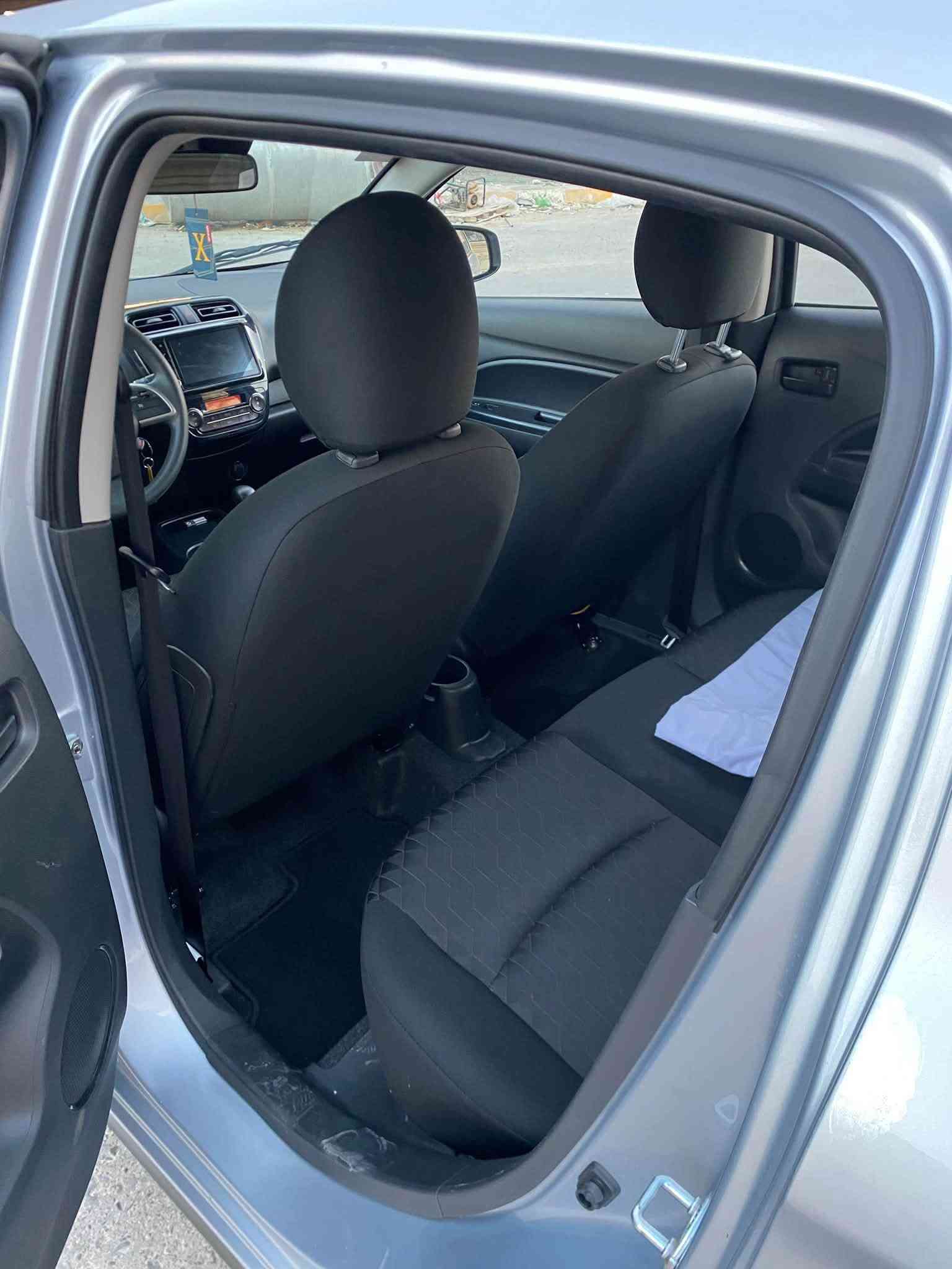 السلام  عليكم Mitsubishi Mirage 2024 

لون سلفر جديده السياره 
محرك 1.2/ 3 سلندر 
استهلاكها ممتاز جدا 5راكب 
شاشه وسطيه 
تحكم بالستيرن 
مثبت سرعه 
مانع انزلاق ABS
كامره خلفيه 
نضام التخفيف من الانصدام الامامي 
نظام التحكم الالكتروني بلثبات ( ESC)
وسائد هوائيه ونظام تحذير ضغط الاطارات المنخفض 
تبريد ثلج ماشيه 27ميل 
#السعر 103ورقه وبيها مجال 
مكان السياره بغداد 
للاستفسار 
***********
