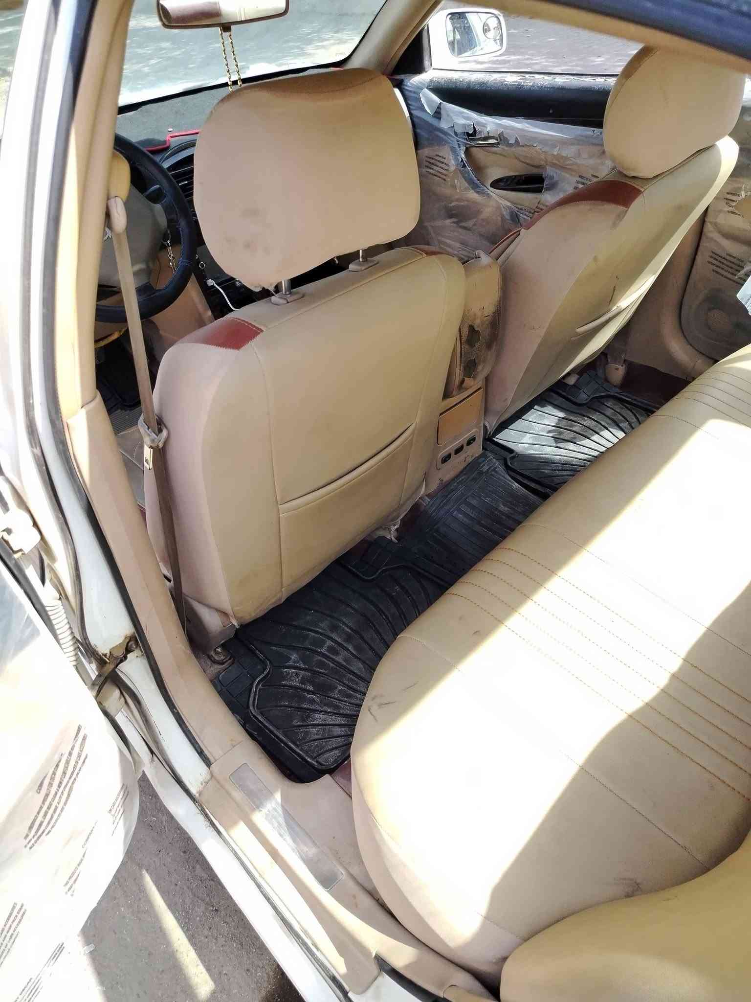 سياره شيري للبيع موديل ٢٠١٢ جاهزه السعر ٣٨ وبها مجال  تبريد وتدفئه كهربائية شغاله لايت زنون تأشيرات جيده. تلفون ***********.اىعنوان ابو دشير نهاية شارع الضغط العالي
