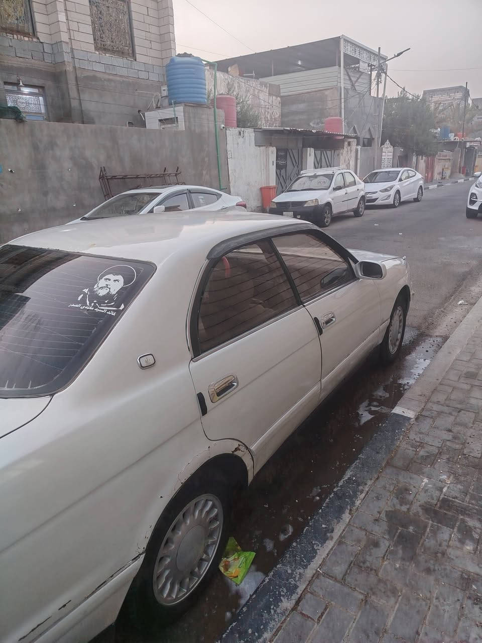 سلام عليكم كراون بطه فصل  لون لؤلؤي موديل 93 كير مكينه جدد تبريدهه عوزه بس بوريات كبريسر شغال  بديهه حلوو سنويتهه مامنتهيه  كهربائيات كلهه شغاله حداده نعمه من الله سعر 45 المكان بصره القبله شارع المدارس  رقم ***********
