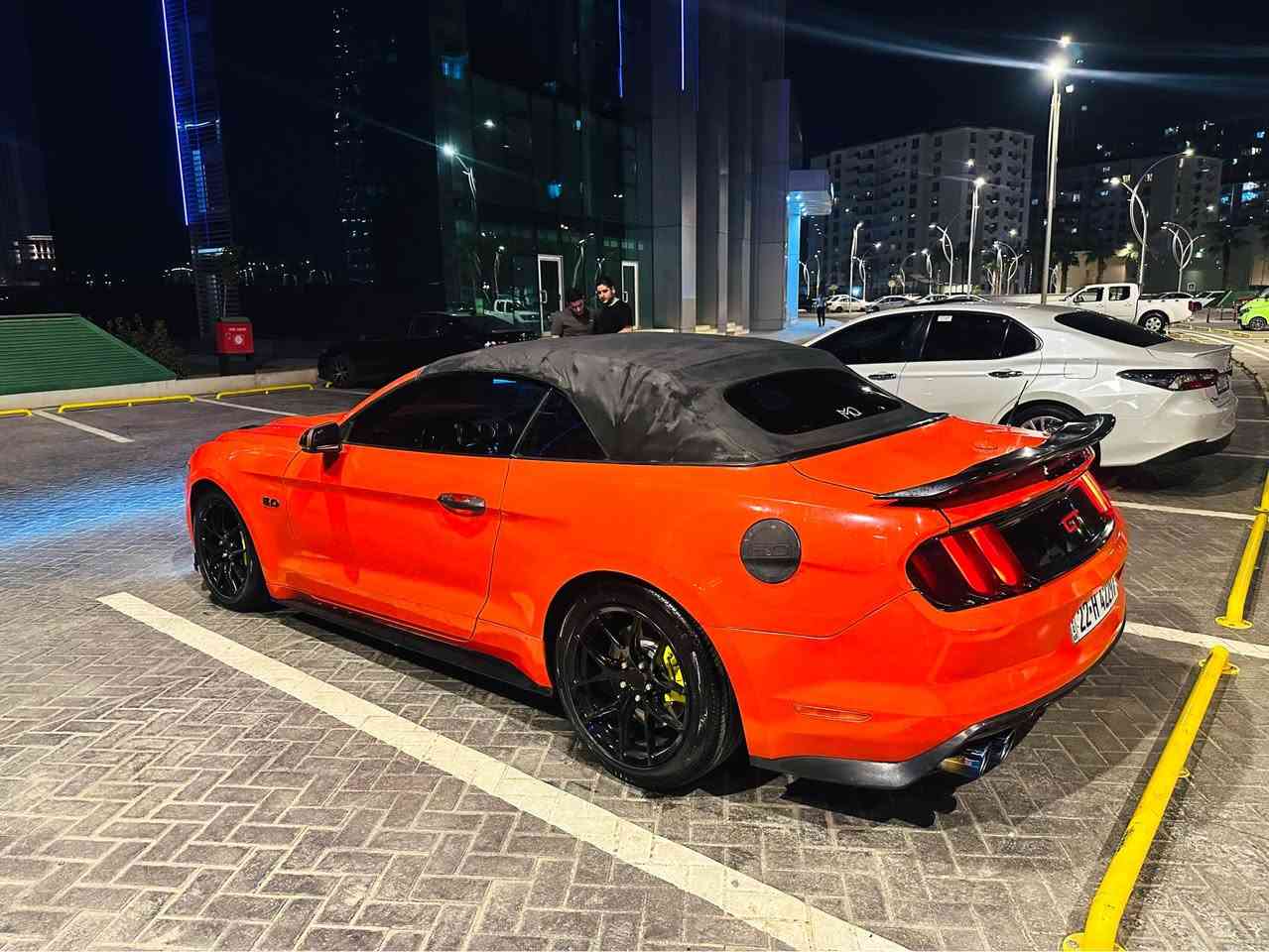 V8 • ٢٠١٦ • ١٤٢٠٠٠ كم