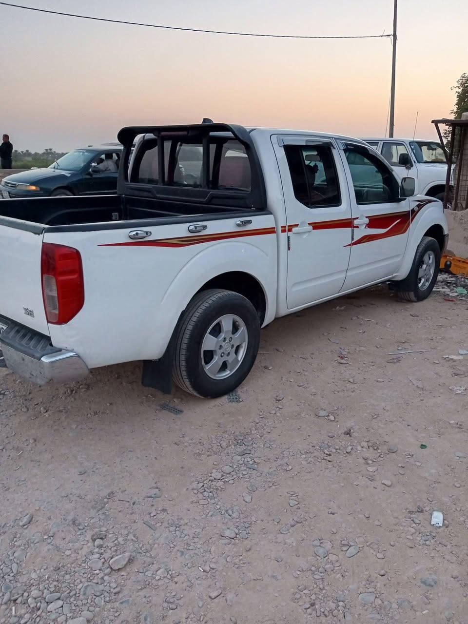 سلام عليكم نيفاره البيع ٢٠١٠ شماليه سنويه جديده لوحات جدد صدر جديد تخم تاير جديد السعر ٨٨ وبيهة مجال قليل اني مكلف بنشر هاذا رقم صاحب السياره *********** بكان السياره واسط العزيزيه
