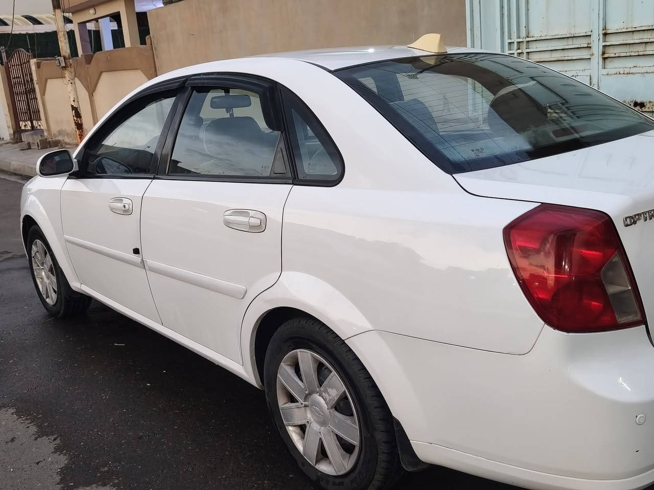 اوبترا  للبيع 
موديل 2009 
رقم اربيل جديد 
هزة جديدة 
سنويه جديدة باسمي وشرط التحويل 
كير اوتوماتيك  
صور سونار سياره موجودة.. 
سعره 80 ورقه وبيها مجال 
مكاني الحمدانيه 
رقم هاتف‏
 ‪***********‬‏
