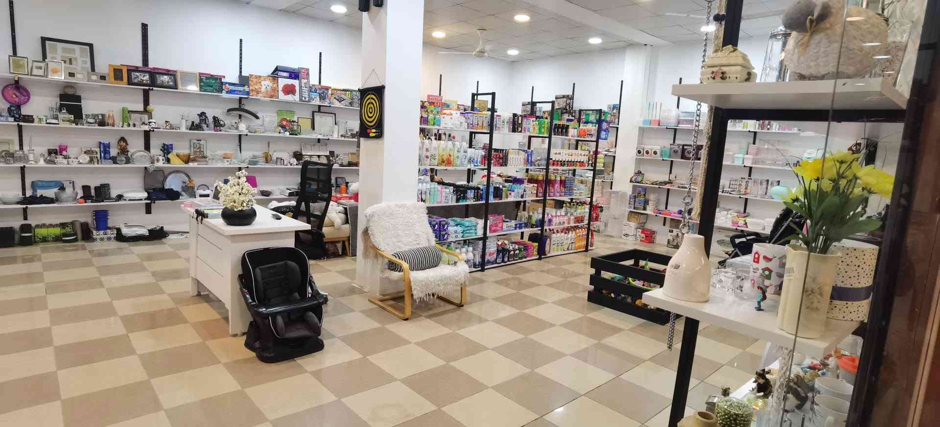 ئەم ڕەفانە بۆ فرۆشتن ئێم دی ئێفی تورکی ئەسڵیە زۆر زۆر کەم بەکار هاتووە زۆر تازە ماوەتەوە بۆ هەموو شوێنێک ئەبێت بۆ دوکان و بۆ مەخزەنی شوقەش زۆر باش و تۆکمەیە هەمووی بەیەکەوە یان بە تاکیش ئەیفرۆشم
سلێمانی
ژمارە مۆبایل
***********
***********
