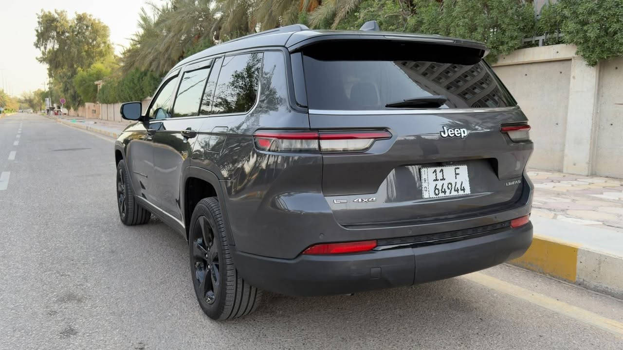 � موديل 2025
🔹 Limited Blacktop
🔹 لون خارجي مميز مع باكج Blacktop 🖤
🔹 دواخل جلد فاخرة
🔹 شاشة وسطية كبيرة
🔹 شحن لاسلكي للموبايل 📱
🔹 تدفئة المقاعد
🔹 تدفئة ستيرن
🔹 كاميرا داخل السيارة
🔹 شفتات على المقود
🔹 رادار أمامي
🔹 نظام مراقبة النقاط العمياء
🔹 جنطة كهربائية فتح وغلق أوتوماتيك
🔹 سقف بانوراما ☀️
🔹 جنوط Blacktop رياضية
🔹 4×4 دفع رباعي
🔹 مساحة واسعة ومريحة للعائلة
🔹 3 صفوف مقاعد 👨‍👩‍👧‍�
🔹 بدون ايرباك
رقم شهداء بغداد 
للتواصل 
***********
***********
