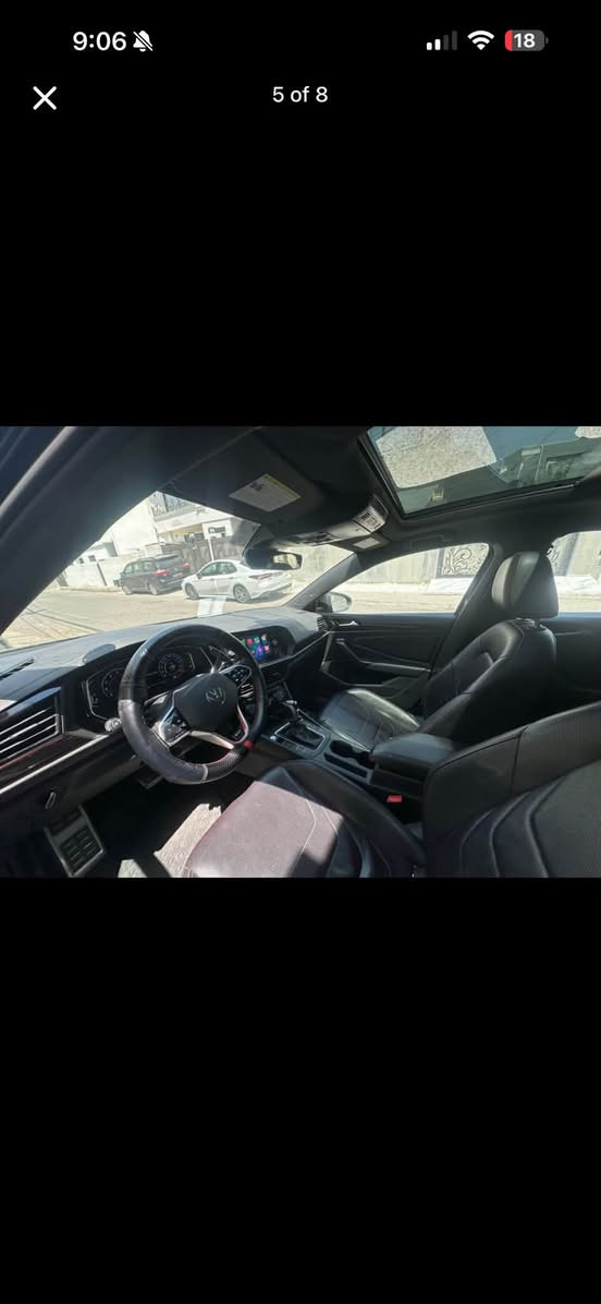 السلام عليكم jetta gli autobahn 2022
السياره بيهه ربع او اقل الربع بنيد صبغ هنا نطخت وطلع بيهه باب كلير من امريكا عكس السايق السياره مكينه وكير مكفوله ماشيه 42الف كيلو مو مايل فول مواصفات للاخير رقم اربيل شرط التحويل رايده ب٢٠٥ وبيهه مجال حك الجيه
موجود واتساب فقط ***********
