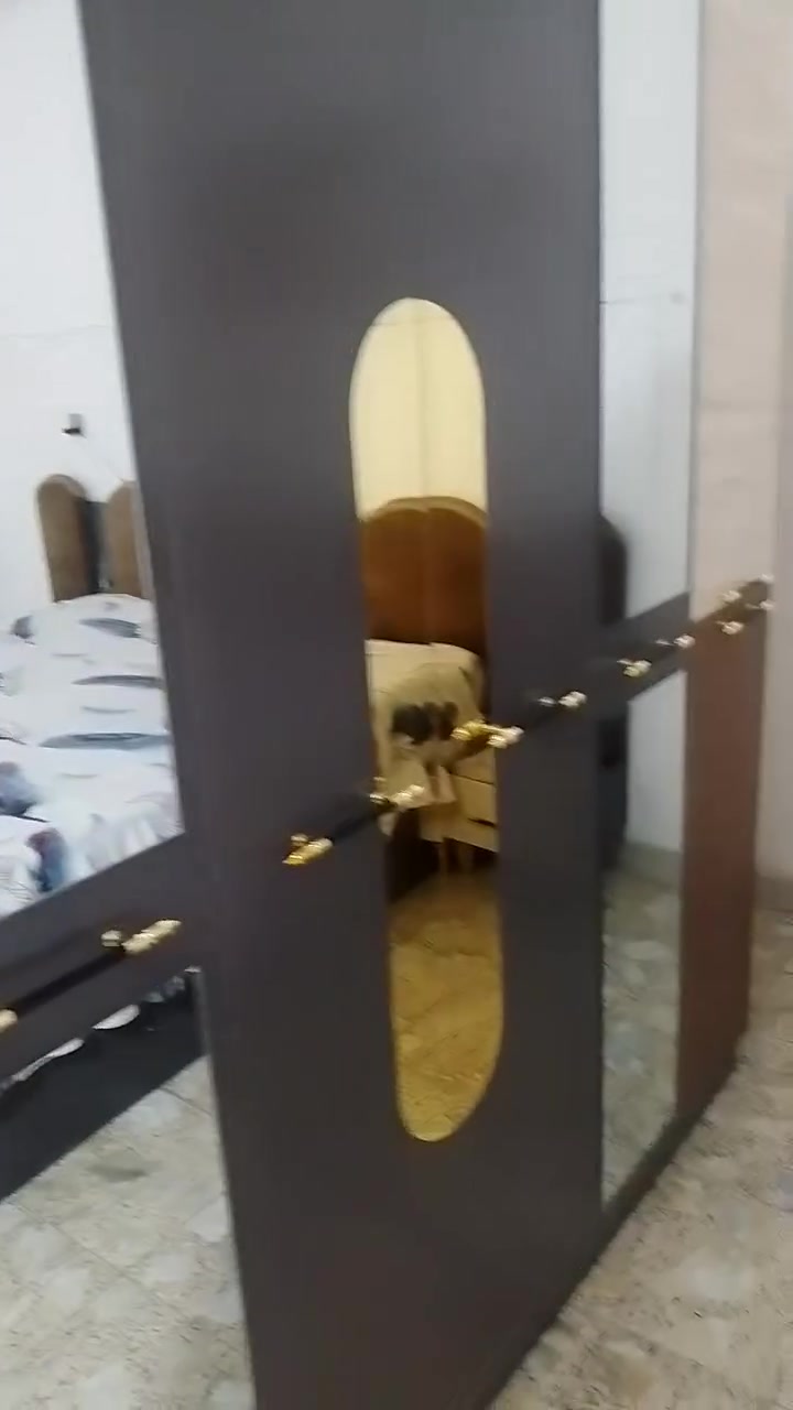 السلام عليكم غرفه جديده للبيع مكاني البلديات سعرها 500 مابيها اي ضرر غير متواجد على الفيس موبايل *********** بي واتساب
