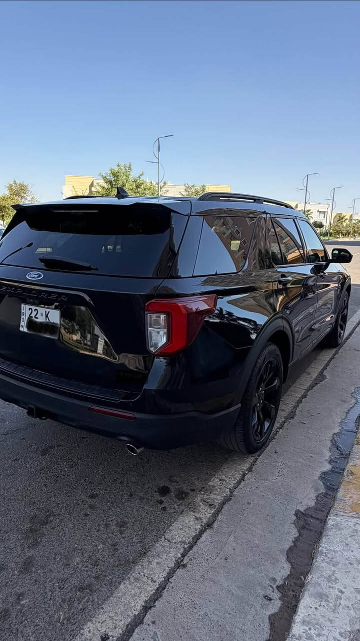 Ford explorer ST Line 2023 RWD
رقم اربيل الجديد سنوية وفحص وهزة جديد باسمي السيارة
مكان السيارة اربيل 
1-محرك 2.3 تيربو 300Hp
2-كشنات جلد
3-كشنات امامية كهرباء
4-كشنات امامية تدفئة
5-كشنات منفصلvip 7 راكب
6- ثلاثة قطع تبريد تحكم منفصل 
7-بانوراما كامل 
8-صندوق كهربائي
9-تشغيل عن بعد
10-اربع ابواب بصمة دخول ذكي
11-بصمة تشغيل 
12-ابل كار بلي واندرويد اوتو 
13-تحديد سرعة وتحديد مسار 
14-نقاط عمياء 
15-مرايا شفط 
16-رادار 360 درجة
17-سبع وضعيات قيادة Normal,Eco,Sport,snow,trail,slippery,Tow/Haul  ST Line RWD
18-تطعيمات باللون الاحمر لفئة ST Line عل دركة والابواب والدوسات والدشبول والكشنات 
19- تحكمات ستيرن كامل
20-الجامات الخلفية مضللة من الشركة وبيها كتاب تضليل رسمي 84%
21- ستيرن تدفئة
22-شحن لاسلكي ومنافذ تايب سي
23- تحكم بالانارات الداخلية والالوان 
24-Auto hold and Auto start
25-حساس امطار بالماسحات تشتغل من اكو مطر.
26-اوامر صوتيه 
27-شاشة عطلات وتحكمات كاملة بالسيارة
28-لايتات فول لد LED
29- حساسات وكاميرا خلفية
30-مرايا اوتو دم
31-بعد هوايه مواصفات…

ماشية 27 الف ميل قابل للزيادة 

السيارة بوضع الوكالة بدون اي نقص برغي واحد ممفتوح او نقص وبدون صبغ صندوق مبدل بلادي نفس اللون عداها كفالة عامة السيارة بدون قطرة صبغ بيها pdr اصبع بباب السايق ايرباكات كلشي بالسيارة بوضع الوكالة 

رقم الشاصي

1fmsk7kh8pgc10728

للتواصل واتساب 
***********

وللاستفسار ارسل رسالة دايركت
