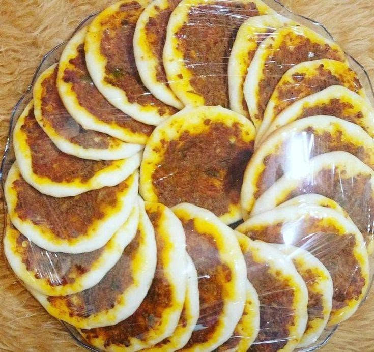 السلام عليكم 
بدايه دوام المدارس 
جهزنه عرض خيالي يرضي الامهات ☺️
عرض ال 25 الف 
25 كبه تمن
20 كبه جريش 
25 سمبوسه لحم او دجاج 
25 بيتزا مني + لحم بعجين 
العرض مايتفوت المده 4 ايام فقط
