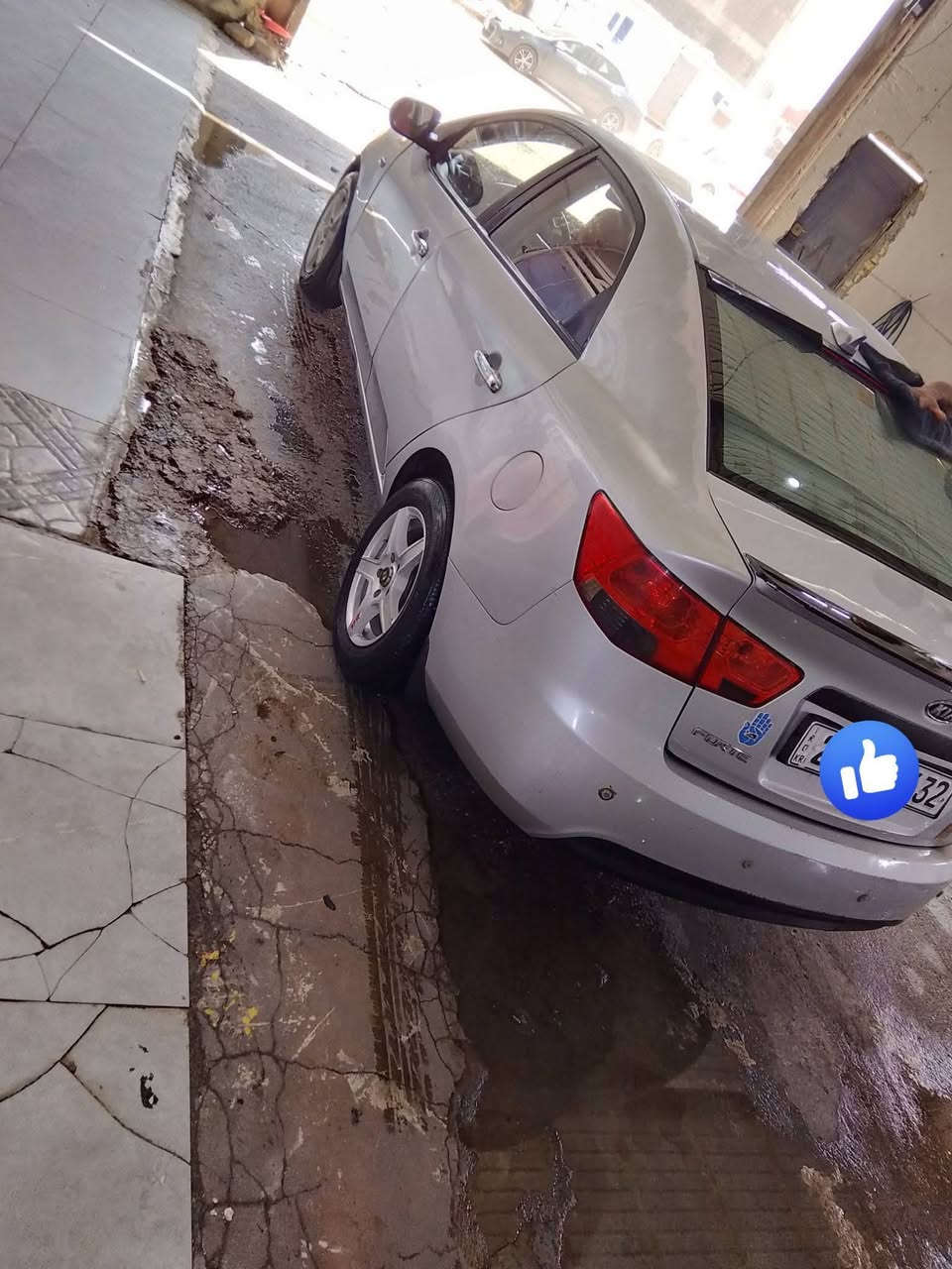 سلام عليكم للبيع سيراتو 2013 أدوات متوم شمالي انكليزي مكينه 1600 دوش دكشن عالي مكينه وكير تبريد خير من الله ترايك وين ماتريد سياره مال شغل يرادله ملاحضات بسيطه السعر مناسب كلش 29 ورقه وبيه مجال بسيط حق الجيه العنوان الناصريه شراي يتصل وهاذه رقمي ***********
