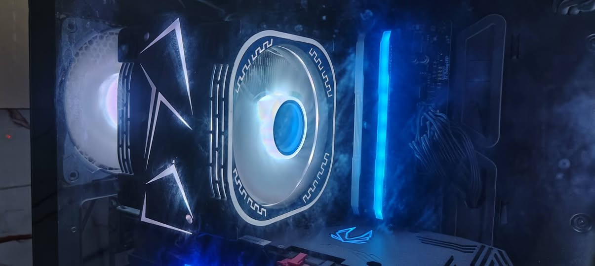 السلام عليكم ، حاسبة للبيع 
مواصفات: 
كيس MSI MPG GUNGNIR 111R
رام 16GB DDR4 Vengeance             
كرت RTX 3080 Ti Zotac                   
معالج Ryzen 7 5700X                
 لوحة أم PRO B550M-P GEN3
  تبريد هوائي LC-120H                    
  هارد Lexar SSD NM620 1TB
مزود الطاقة Fantech PSB750M

ووياها عاكسة وبطارية

تشغلك ساعتين او ساعة ونص

بطارية جديدة ما صار ٦ اشهر تقريبا من جبته وهم نفس ماركة مال عاكسة 

الحاسبة فول الفول 
ووياها شاشة 1080p 
+ الميز هم يجي وياها 

وتخبل بس جيب وشد 

سبب البيع جاي اجمع علمود اشتري سيارة 

السعر 
مليون و ٨٠٠ وبيه مجال للشراي
مكاني الكوت 
توصيل مابيع اذا مو تدفع مقدم لان هواية صايرة حالات يطلب وبعدين يسد تلفونه ف علمود اضمن حقي وحق المشتري 

رقم هاتف ***********
