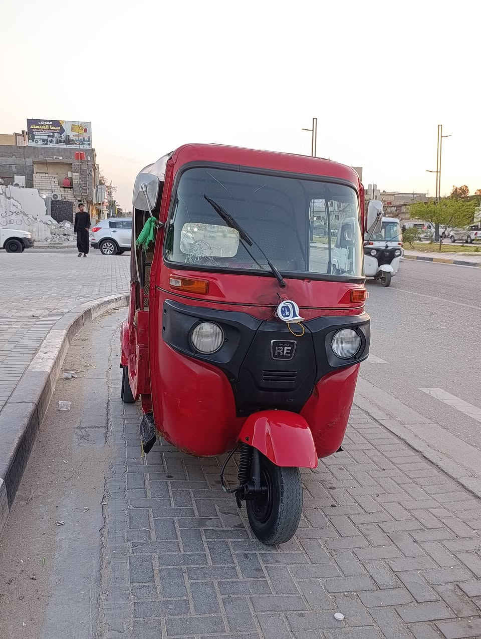 سلام عليكم اخوان تكتك باجات للبيع موديل 17 أوراق اصوليه
حلوه كامله مكينته جديده بس بيه خيط تبخير توه بادي 
تكتك حلوه ضفيره جديده كلشي جديد 
العنوان بصره 5ميل حي طارق السعر 3.250
وبيه مجال حك الجيه للتواصل رقمي 
***********
