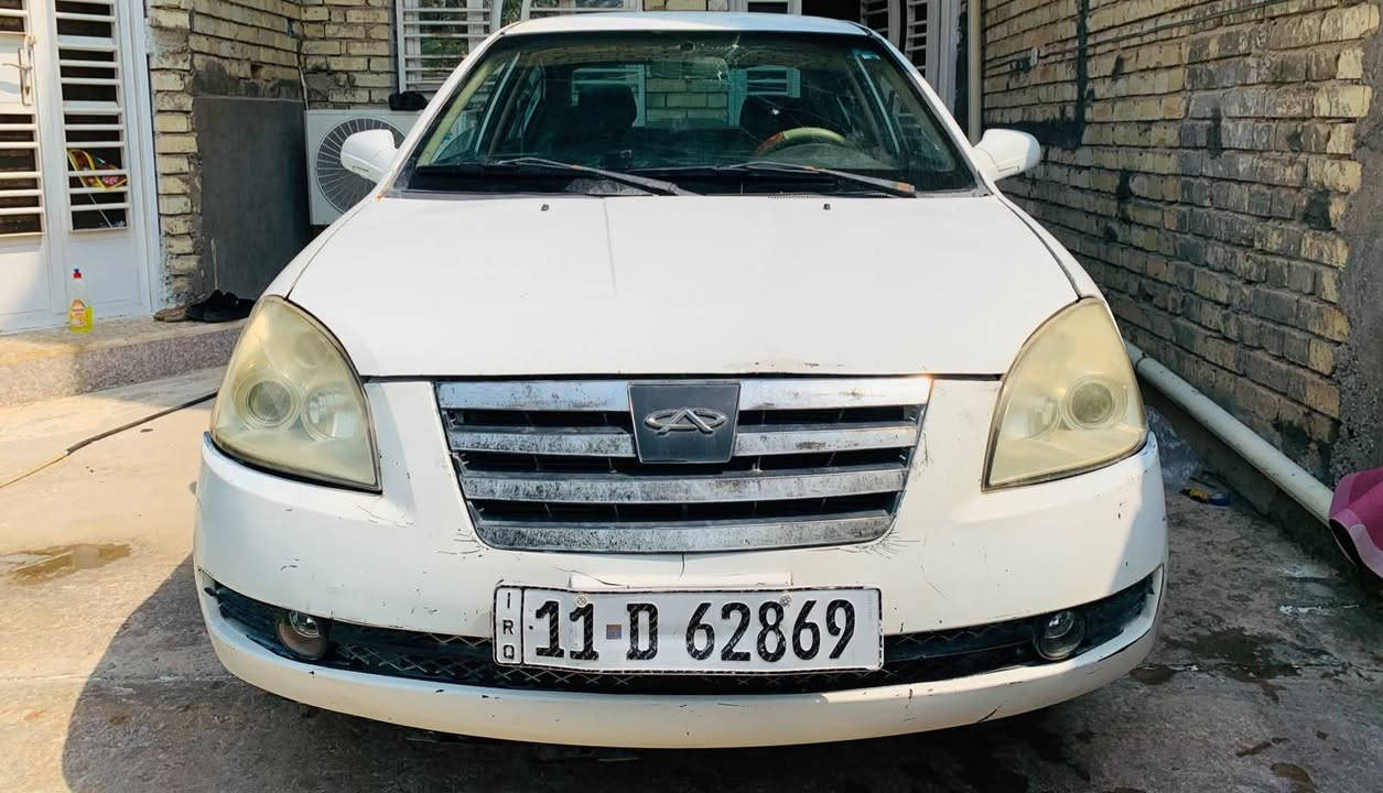سلام عليكم للبيع او مراوس شيري a5 موديل ٢٠١٢
صدرها نص عمر  تايرات جدد
مكينة حلوه لا تنقيص ولا تبخير 
 الكير بي مشكلة من تعبر ل٨٠ يشتغل لمسنن كالوا جوزات كونترول 
تبريد شغال قبل شهر سويته 
كشرها شوف العين 
رقم بغداد انكليزي 
مكاني بغداد الكاظمية / الطي 
السعر ٣٢ وبيها مجال قليل 
***********
