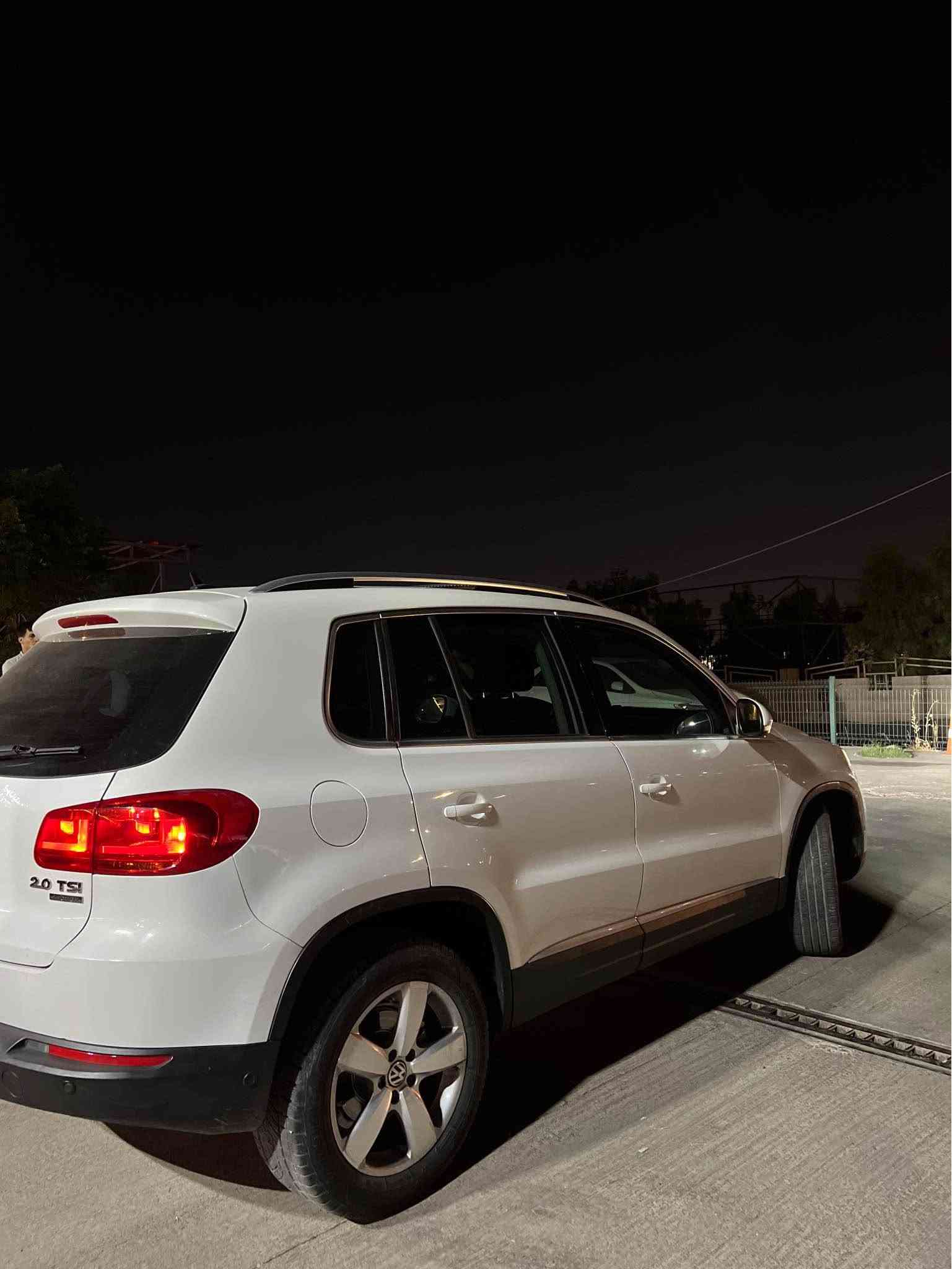 تیگوان 2012
Tiguan
سەیارەکە نیو مواسەفاتە
پانۆراما  ~ حەساس ~ ئۆتۆپارک ~ دەبل ئەکسل ~ سوکان ڤۆلیۆم ~ سەیارەکە مواسەفاتی دیارە
مەکینە ١٨و تۆربۆیە تازە مەکینەم بۆ کریوە بەشەرتی هەزار فیتەر 
گێر و مەکینە و تەبرید و تەقە و رەقە بەشەرت
بە ناوکرد بەشەرت 
سەیارەکە  زۆر جوان و پاک ماوەتەوە سپێری دانەبەزیوە
دووپارچە و نیوی هەیە بە سێ پارچە ئەیدەم بێ ناوگرتن بێ ئێرباگ  پێش و پشتی کەپسە
١٣٠ هەزار رۆیشتەوە
سعری  ٩٠  و مجال
*********** واتساپی لەسەرە
***********  واتساپی لەسەرە 
سەیارەکە لە هەولێرە أربيل, العراق
