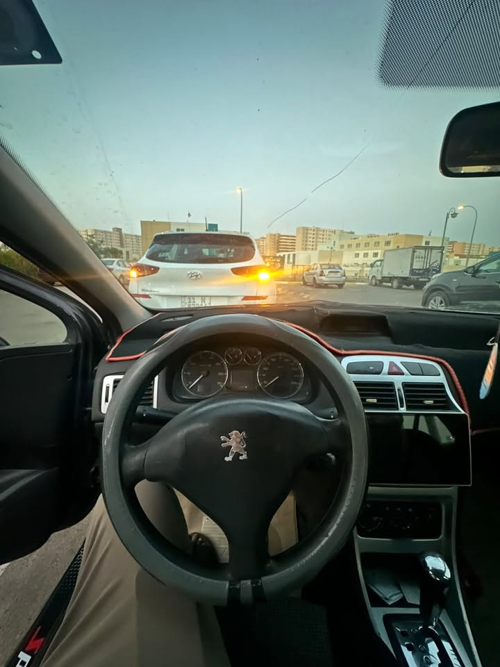 السلام عليكم سياره بيجوو 307 فرنسي موديل 2006 محرك
1600 كير ومحرك ومكفولات تبريدها ثلج صدر جديد تايرات
جديده عليها أدامه كامله ب أسمي تحويل ثاني يوم صبغ عام اثر جراد سعرها 49 وبيها مجال بسيط
***********

