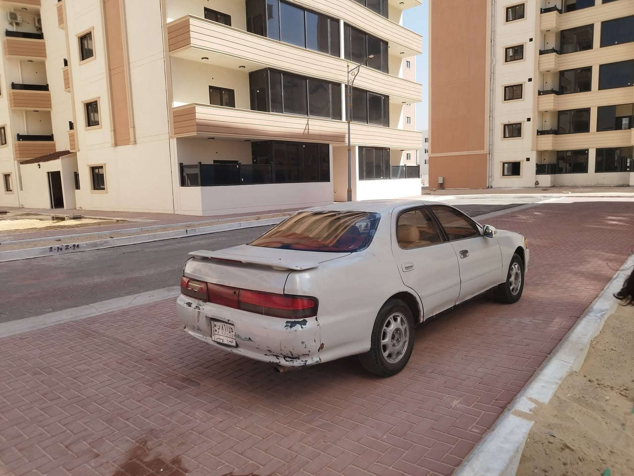 سلام عليكم سيارة للبيع كرستة نفخ سيارة جاهزة مكينة كير فيفتي بالكارتون عربانة ودبلات بالكارتون توني شادهن ومشط والقيمو كهربائياتات كلهة شغالة سيارة نضيفة وجاهزة بوجهك للشغل سيارة بيهة كصتين قمارة وجنطة 
العنوان البصرة الزبير استفسار  خاص *********** السعر 24ورقة
