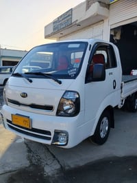 كيا 2700 • موديل ٢٠١٦ • نظيف