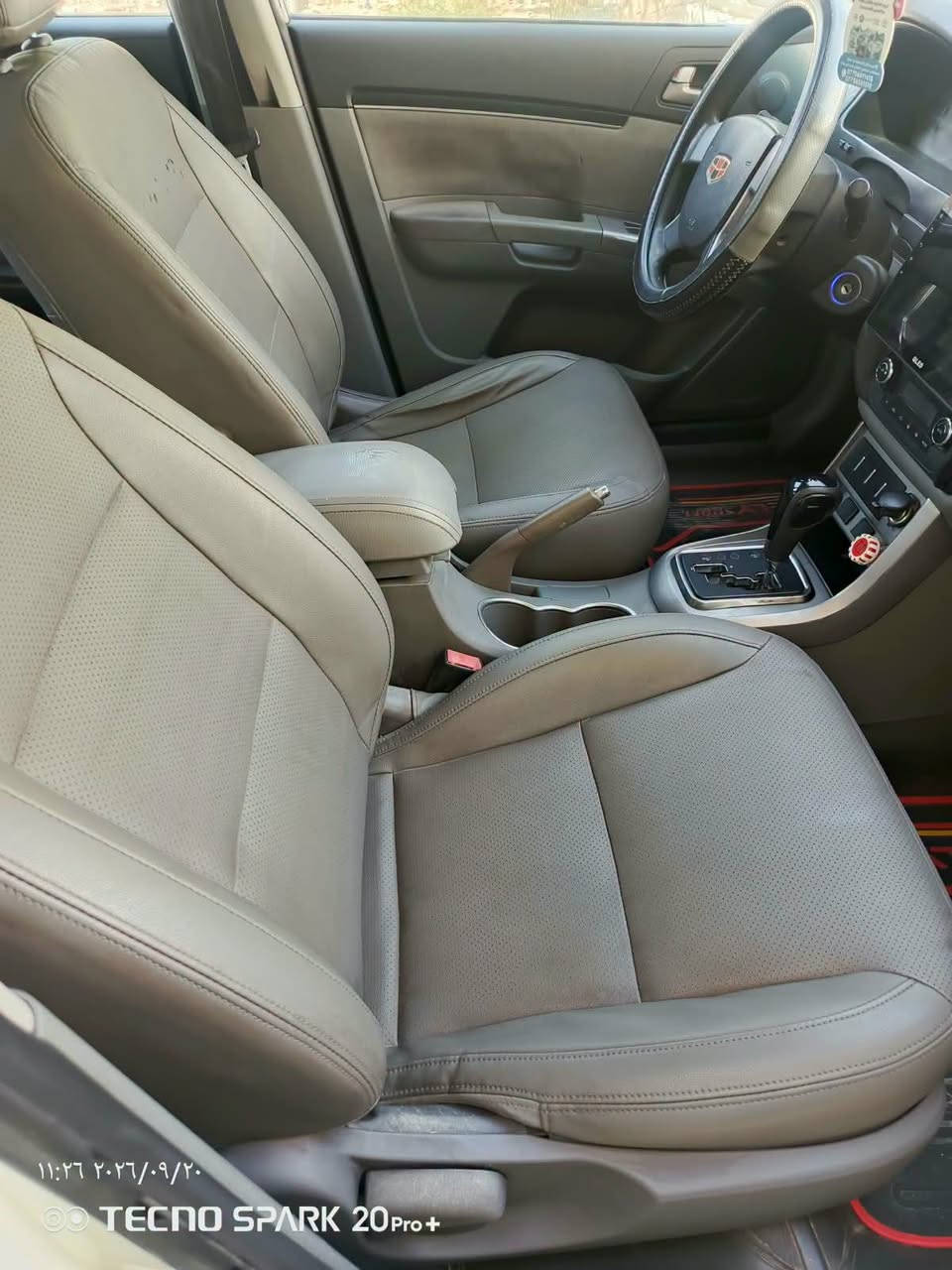 جيلي امكراند 2013 شكل جديد 
داخل اسود سياره كفاله عامه من قطره صبغ 
بستثناء هلال واحد الخلفي  فقط 
سياره ماشيه 88الف بسمي رقم بغداد  
سنويه لل 31 هزه جديده 
سياره جديده معنه الكلمه استخدام شخصي 
استلام شركه  صفاحه مثل موس تبريد ثلج تايرات 
صدر امامي خلفي كير محرك شرط الفحص  
وشرط لا عته ولاشي ابد  

🛑 السعر سوي تعليق يصل مباشره 🤖 

باتري جديد شاشه اصليه كامره دواره منضومه زنون شرط 
عدسات   
سياره وضع شركه 
ومكاني بغداد 

رقم صاحب السيارة 
***********

نص مكتوب في الصور:
- ١٧:٥٦ ٢٠٢٦/٠٩/١٩ TECNO SPARK 20 Pro+
- ١٧:٠٠ ٢٠٢٦/٠٩/١٩
- TECNO SPARK 20 Pro+
- ١١:٢٨ ٢٠٢٦/٠٩/٢٠
- ١١:٢٦ ٢٠٢٦/٠٩/٢٠
- ١١:٣١ ٢٠٢٦/٠٩/٢٠