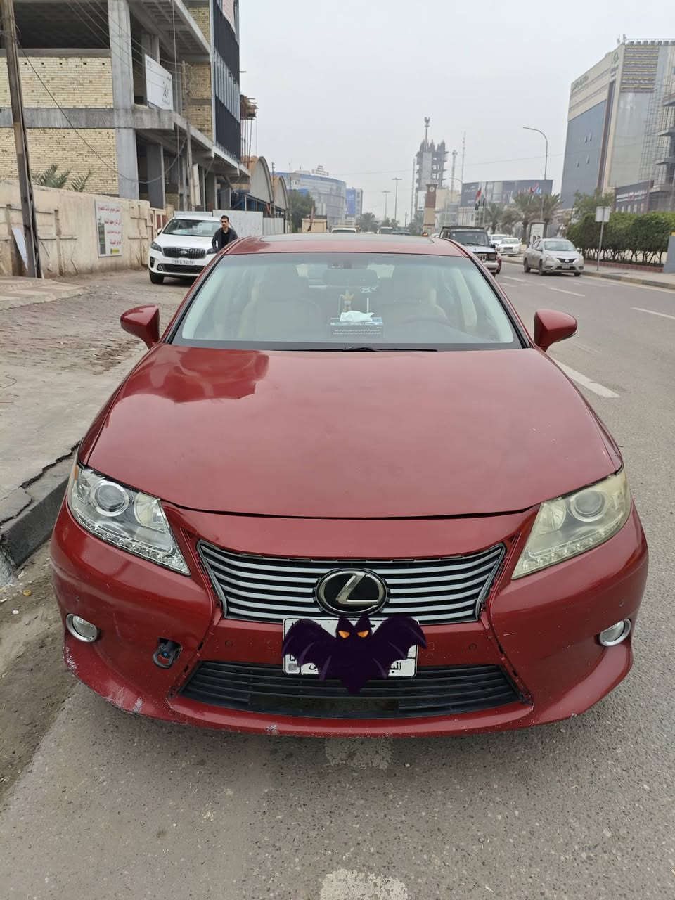 السلام عليكم
لكزس ES350 مديل 2014 محرك 6 سلندر 3500 
رقم بصره وارد امريكي السياره نضيفه و حلوه تبريد ثلج
حداديه امامي خلفي هسه مبدلهة
تخم تايرات جديد
السياره استخدام شخصي و بيهة شوي ملاحظات 
حادثها بابين جهة السايق واحد مبدل و واحد معدل و مصبوغ والتكمه بيهة شوي تعديل بارد و حادثها بالعراق الچاملغ جهة العبري و البنيد
مواصفات السياره معروفه
فتحت سقف
ثلاث انضمت قيادة 
بصمه تشغيل 
ثلاث وضعيات خزن مقعد
ماوس تحكم شاشه
تحكم جهتين ستيرن
نظام دخول ذكي
و بعد هواي مواصفات بيها 
السعر 115 ورقه و بيهة مجال قليل للشراي
العنوان البصرة المشراق الجديد 
للتواصل ***********  /  ***********

