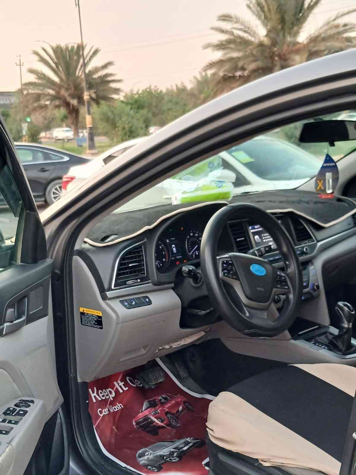 سلام عليكم سياره سياره نوع النتره مديل 2018 امريكيه السياره كفاله عامه من كلشي مكينه كير حداديه تخم تاير تبريد مكينه 2000 دوش  ماعده البنيد بيه كلير فقط السياره ليبل واحد وجاهزه من كلشي السعر 104 وبيه مجال بيع فقط بسمي تحويل مباشر رقم الهاتف ***********
