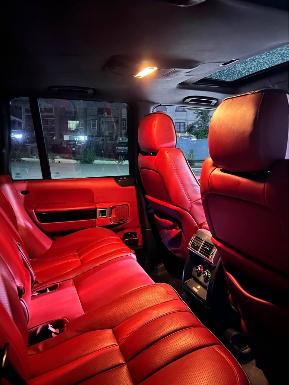 Rang rover Vogue 2007

8 دۆلار غرامە لەسەرە سیارەکە بێ بۆیاغە تەنها 3 پارجەی پێشی کراوەتە 2013 
سەیارەکە 8 پستۆنی سوپەرجارجی بجوک 4.2 
سعری 90 وەرەق و مەجالەجی زۆر کەم أربيل, العراق
