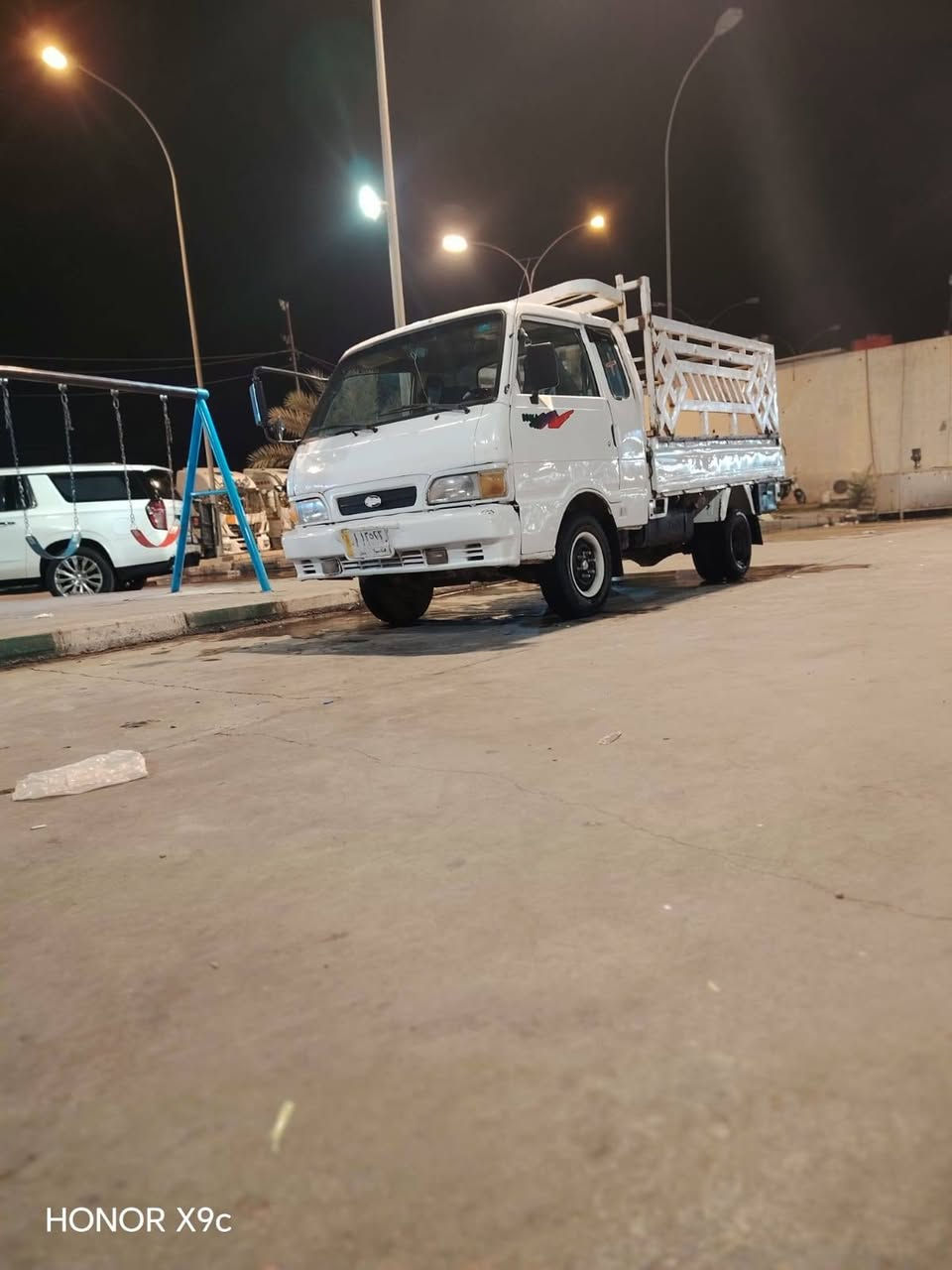 السلام عليكم كي للبيع موديل 95 مكينه بها خيط بخار كيرا شاص ورقم شاصه مقفول واكسين كفاله تايرات 6 جدد سياره رقم انجليزي تحويره 13  السعر 59 مكان الحله***********
