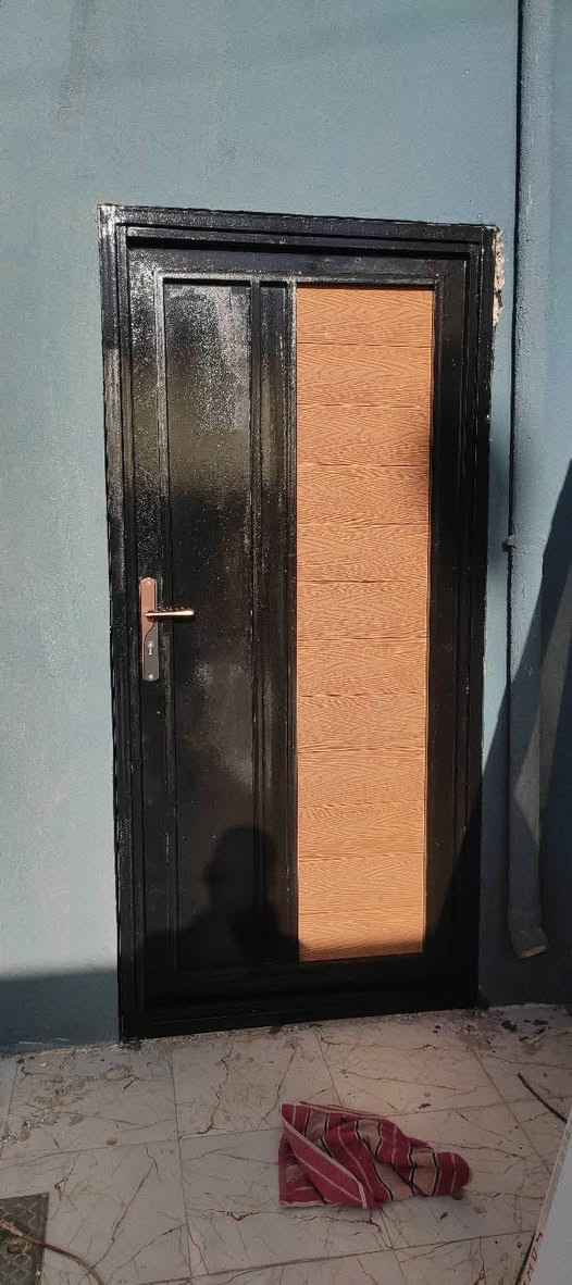سلام عليكم اني حداد متنقل كيسبان قمريه تصليح عمل  داخل النجف كوفه وميسان اجيك باب عملك هاذه رقمي
موجود واتساب ***********

