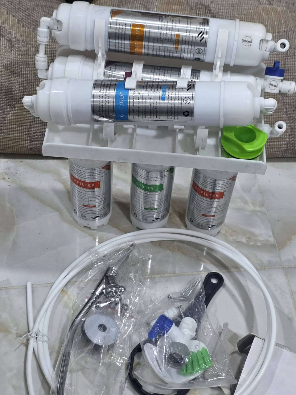 جهاز تحليه وتصفيه الماء جهاز اصلي وجديد السعر ٧٥ 
***********
