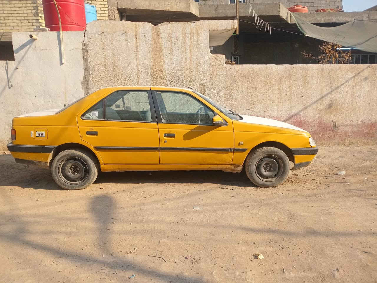 سلام عليكم بيجو جلكس 405 للبيع مديل 2010 سياره خير من الله بيه شوي نقوصات مصار هوايه من جفتته يعني لا تنقيص ولا تبخير السعر 22 وبيه مجال للطيبين شرط التحويل ***********
